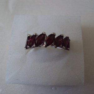 New garnet SS ring size 6 MST1724